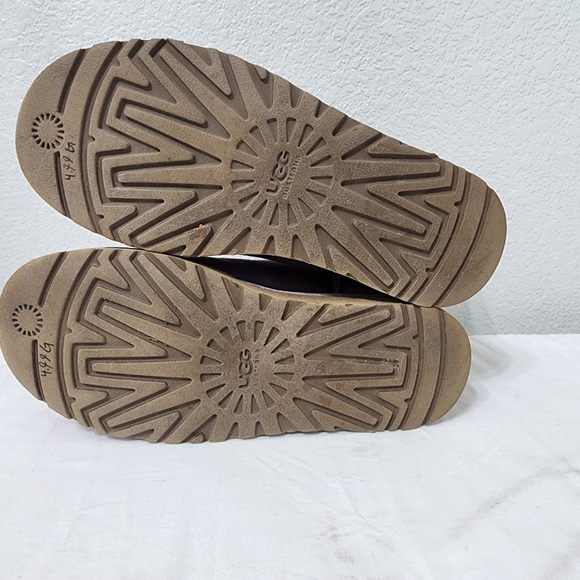 Ugg Bailey Button Lavender Sheepskin Boot Size 7 - Picture 11 of 14